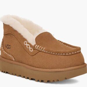 UGG Women's Ansley Parc boots